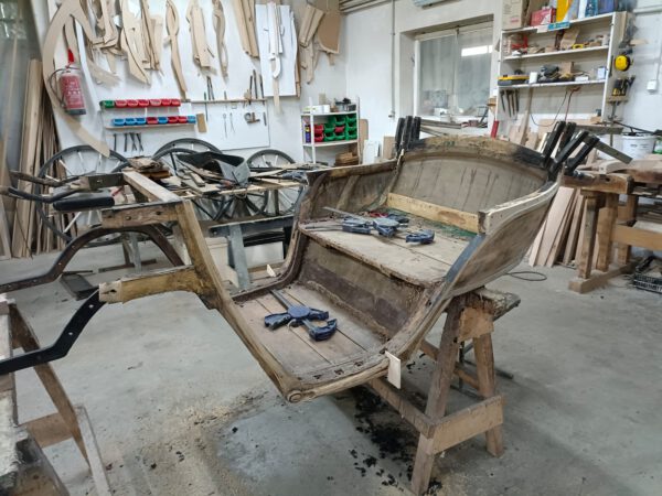 Restaurierung historischer antiker Kutschen Kutschenrestauration aller Modelle – Bild 6