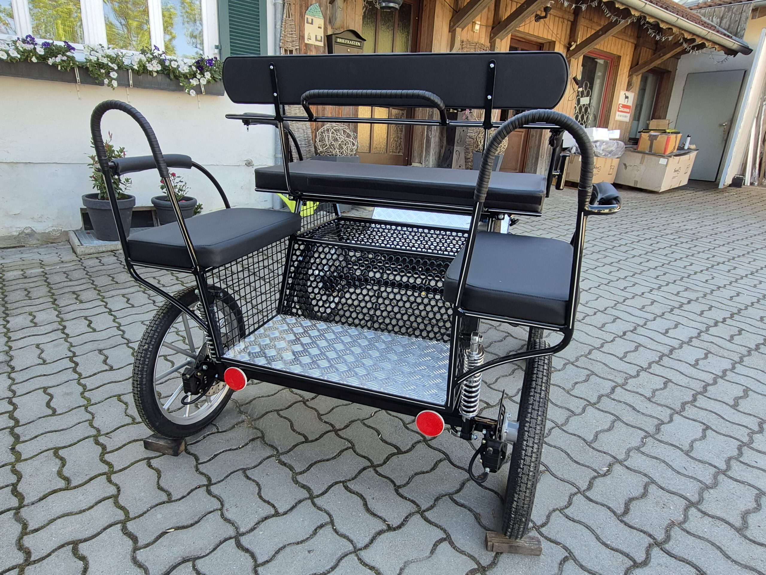 Sehr leichte Mini Shetty, Shettykutsche Modell Pony Leicht mit Sitzbänken 06.803 – Bild 3
